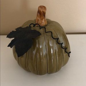 Green ceramic pumpkin